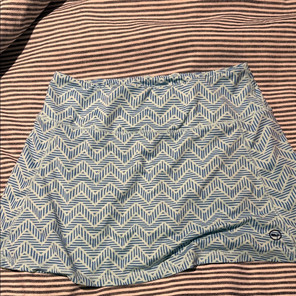 Vineyard Vines Blue and White Patterned Skort